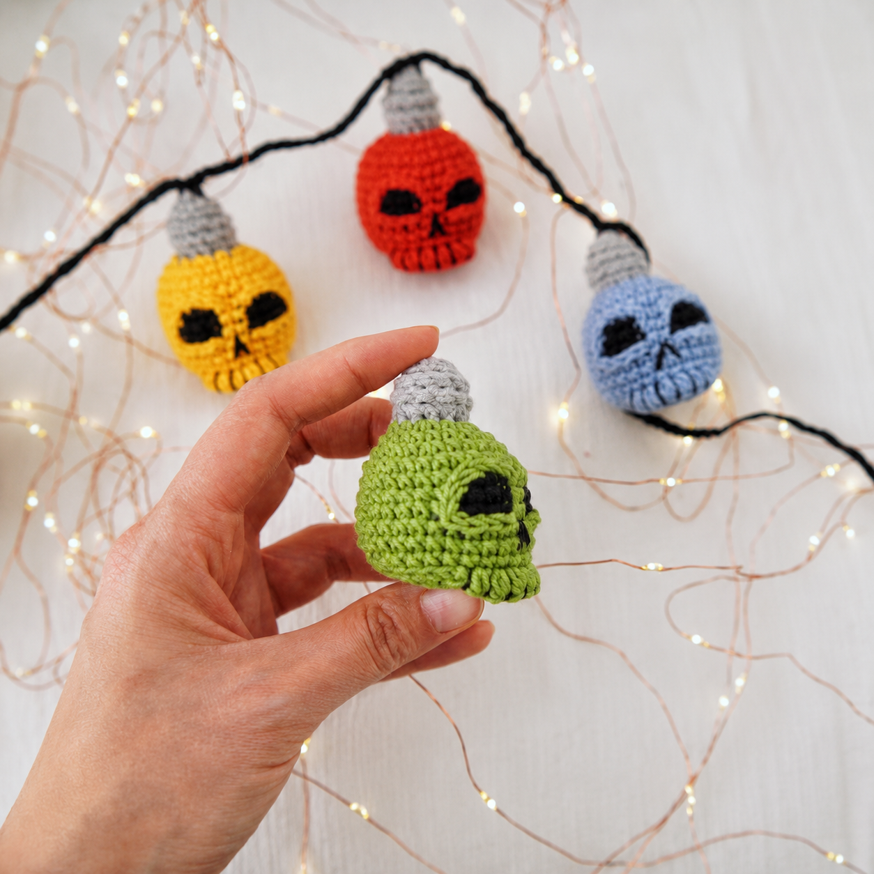 Crochet Skull String Lights Pattern – Halloween Skull Garland PDF Pattern