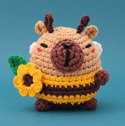 Lucy The Bee Capybara Crochet Kit - Golden Wool